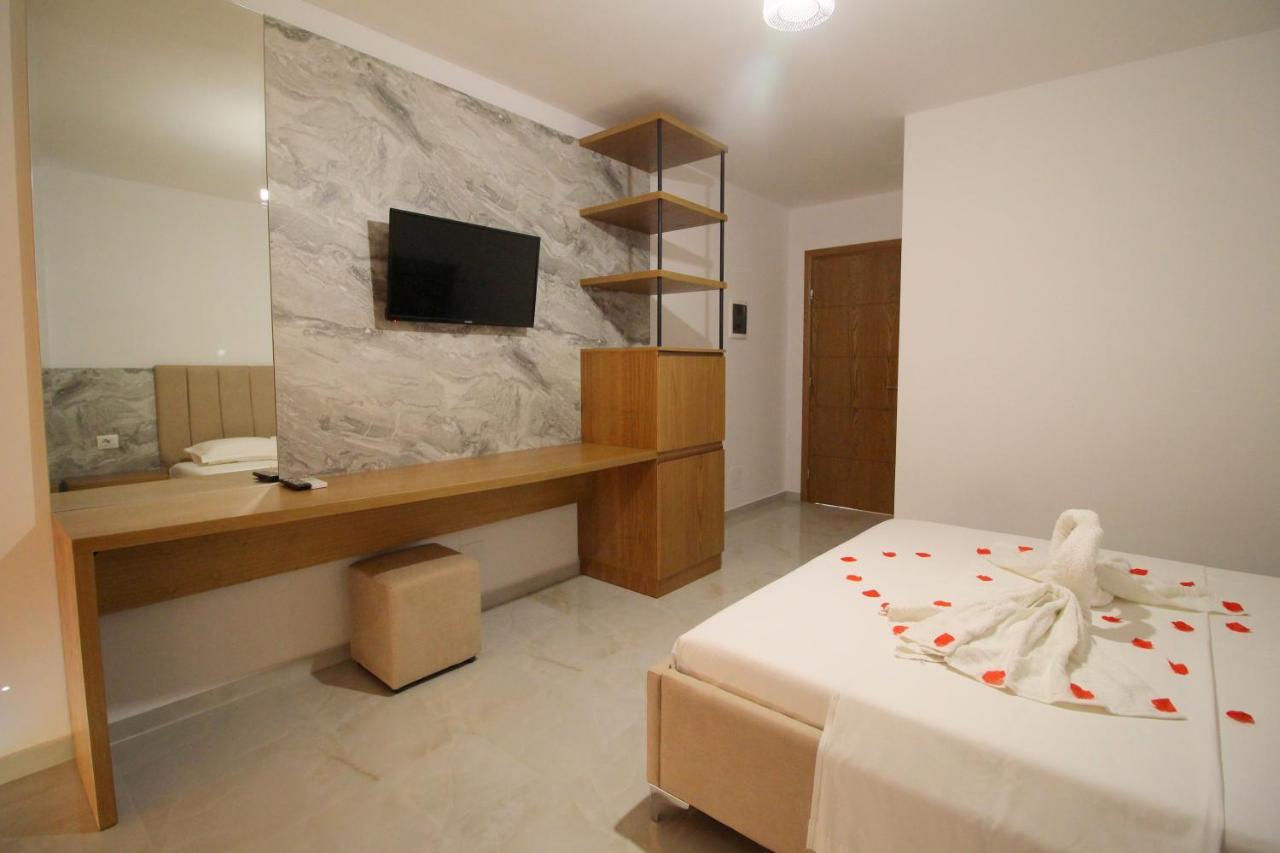 Hotel Four Islands Ksamil Bagian luar foto