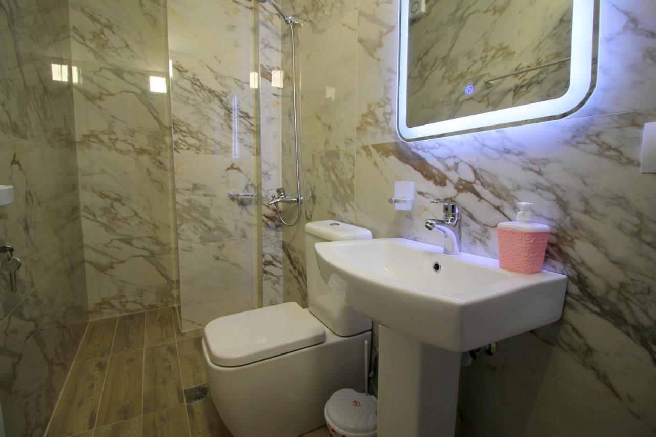 Hotel Four Islands Ksamil Bagian luar foto
