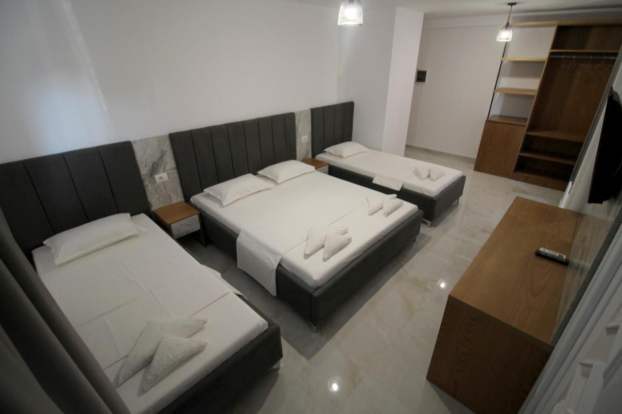 Hotel Four Islands Ksamil Bagian luar foto