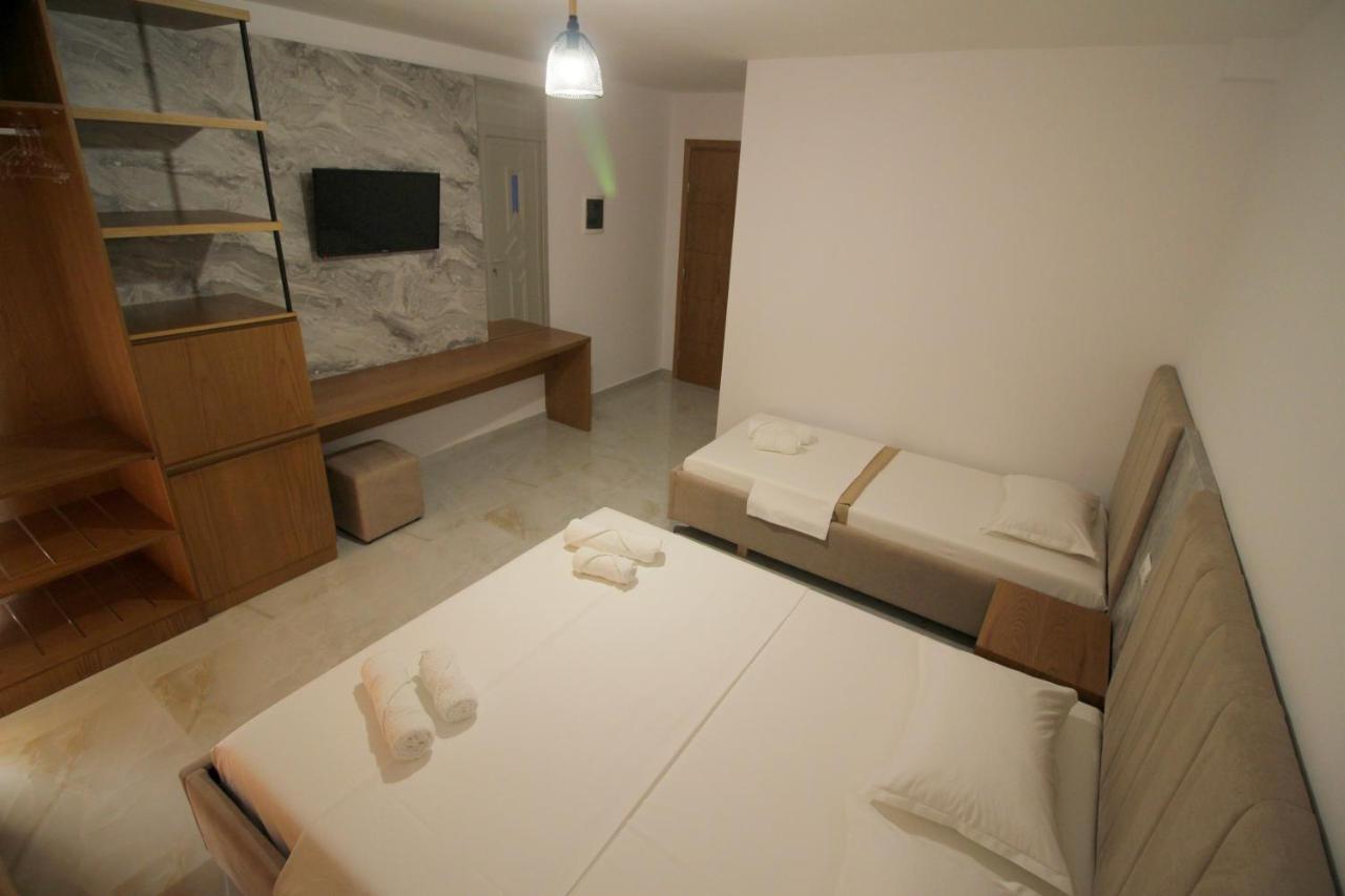Hotel Four Islands Ksamil Bagian luar foto