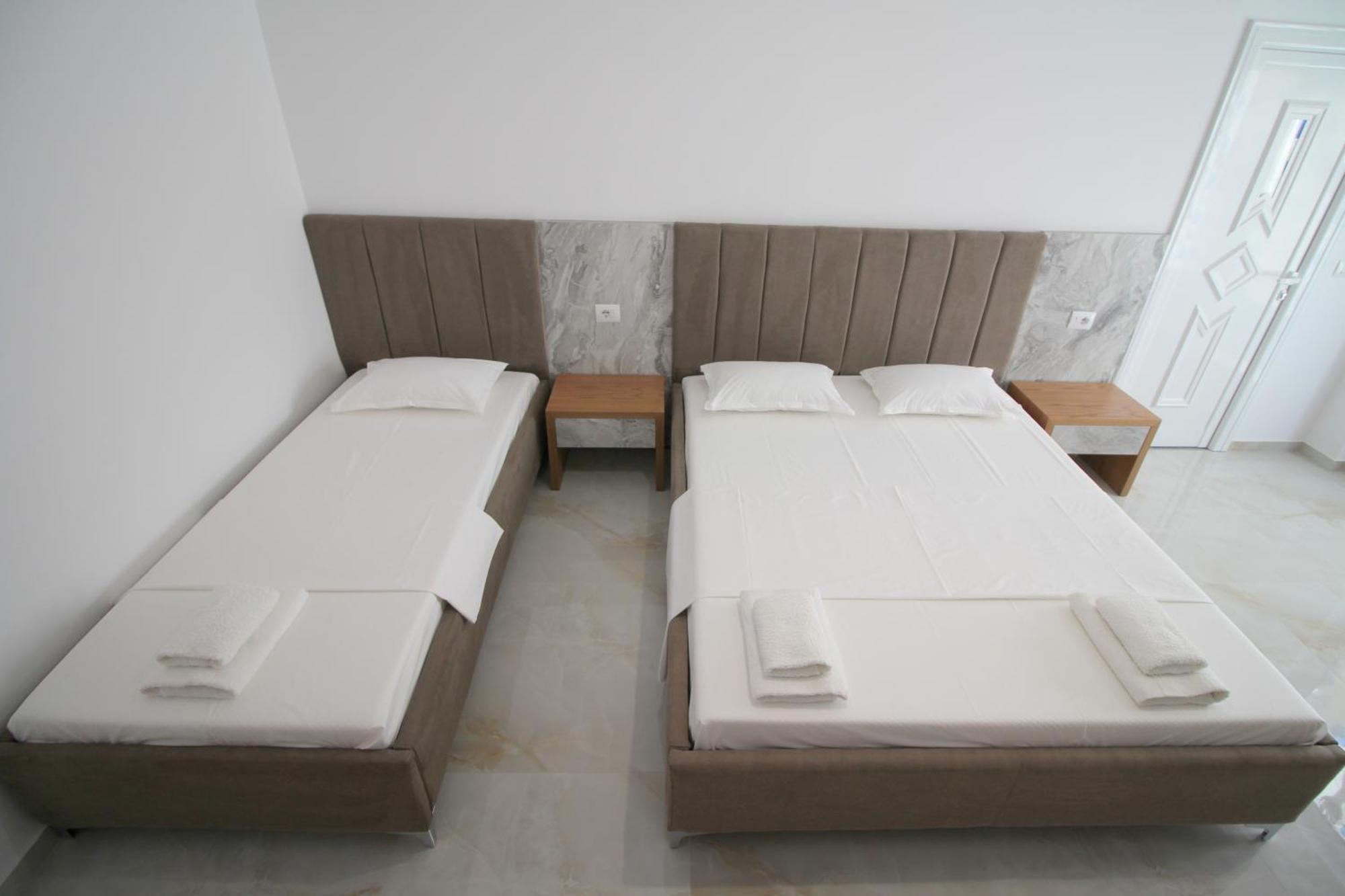 Hotel Four Islands Ksamil Bagian luar foto