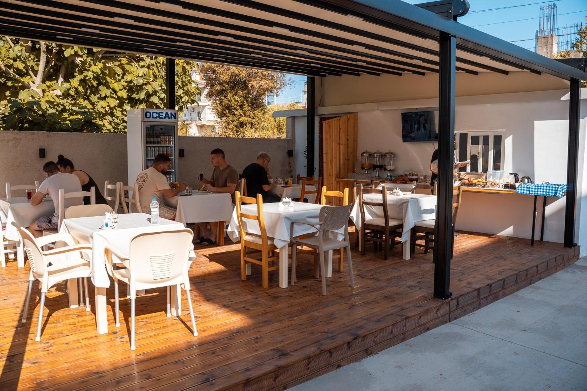 Hotel Four Islands Ksamil Bagian luar foto