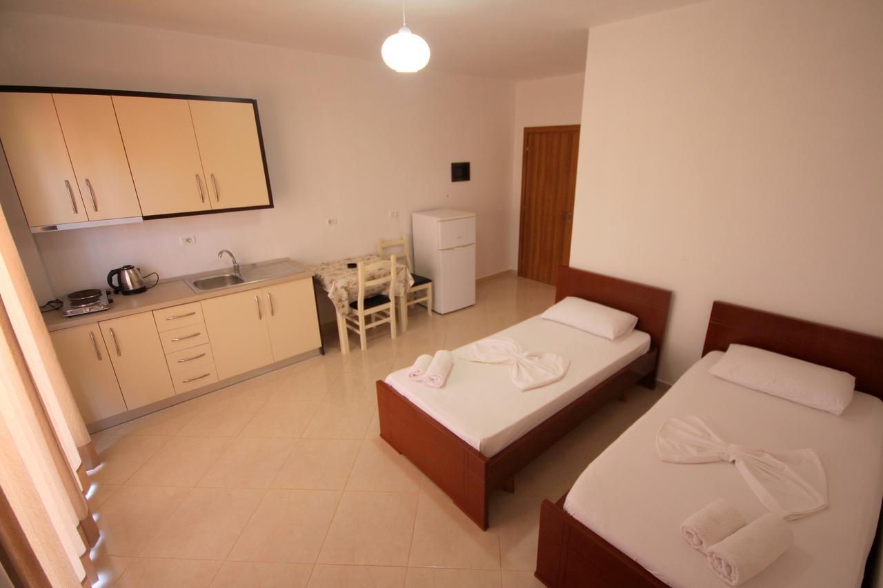 Hotel Four Islands Ksamil Bagian luar foto