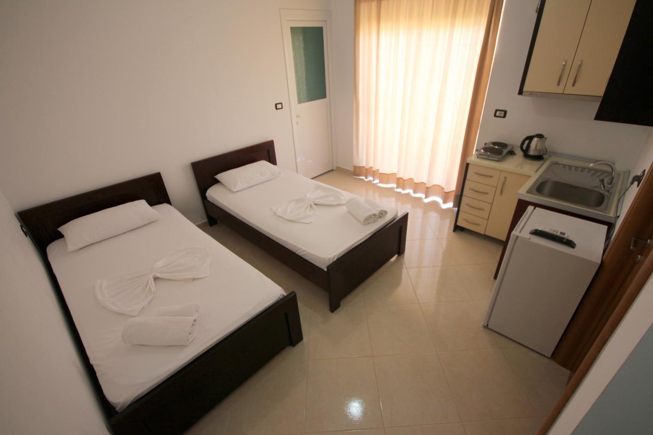 Hotel Four Islands Ksamil Bagian luar foto