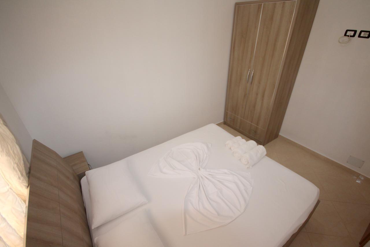 Hotel Four Islands Ksamil Bagian luar foto
